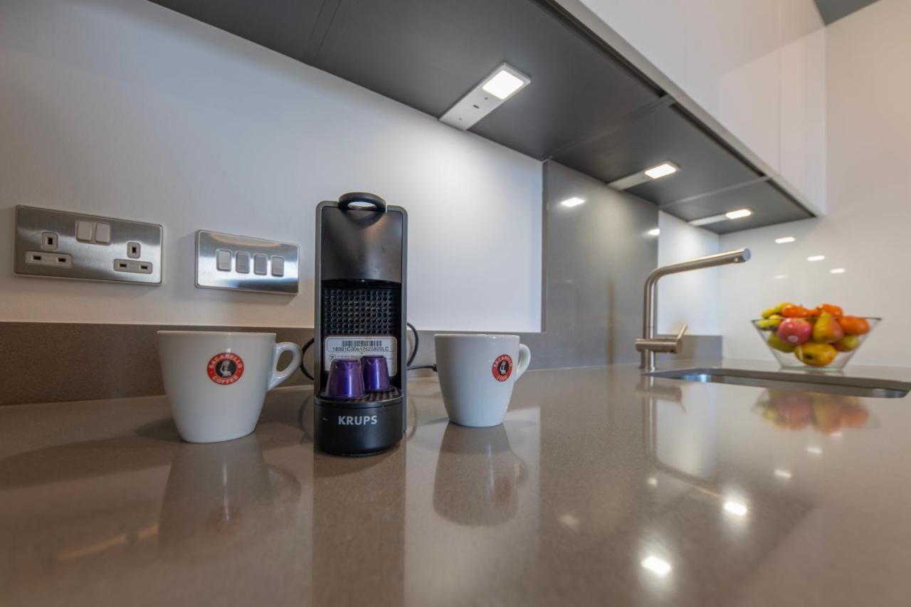 Brand New Luxury 1 Bed 2 Bath Apartment - Spa & Pool Gibraltar Ngoại thất bức ảnh